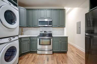Main picture of 1723 W Master St