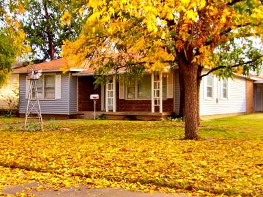 Main picture of 3809 33rd St