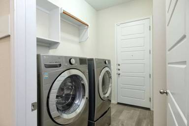 Main picture of 9520 Alex Ln