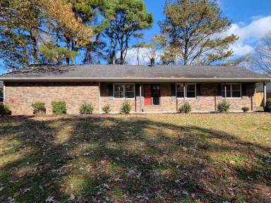 Main picture of 541 Desha Dr