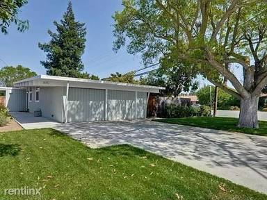 Main picture of 890 Goodwin Ave