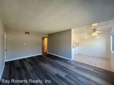 Main picture of 6822 Fry St