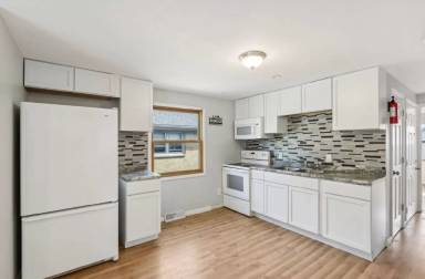 Main picture of 6221 W Leon Ter
