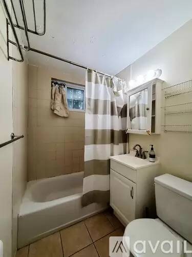 Main picture of 17 Bay St