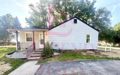 Main picture of 10869 Pear Tree Ln
