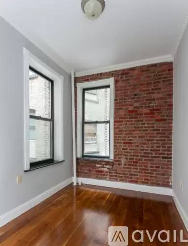 Main picture of 141 Ridge St