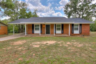 Main picture of 2216 Walden Dr