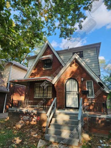Main picture of 8380 Carlin St