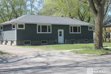 Main picture of 1217 Litchfield Ave SW