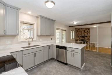 Main picture of 32 Arbury Dr