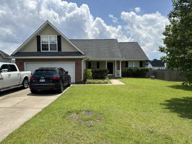 Main picture of 590 Americana Dr