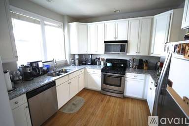 Main picture of 104 Melbourne Park Cir