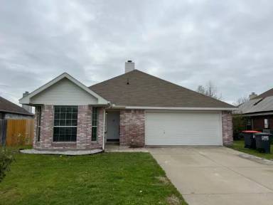 Main picture of 2821 Plantation Dr