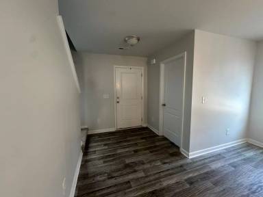 Main picture of 910 Sapphire Stone Ln