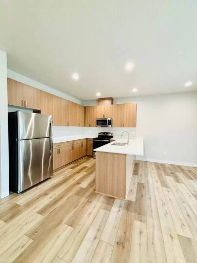 Main picture of 2434 Leonard Ln