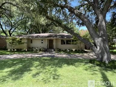 Main picture of 8715 Labron Ave
