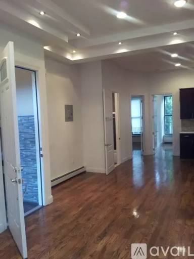 Main picture of 889 Lafayette Ave