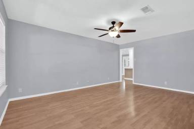 Main picture of 2325 Diana Dr