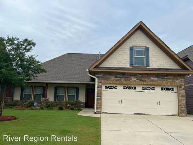 Main picture of 82 Emerald Dr