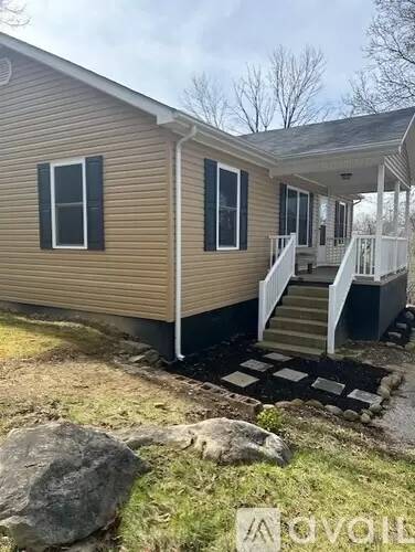 Main picture of 901 Clark Cir