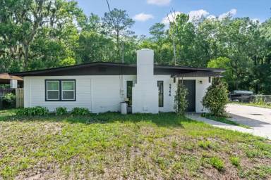 Main picture of 3744 Eve Dr E