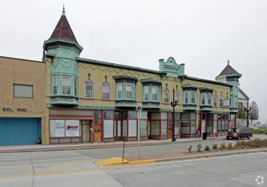 Main picture of 900 State St