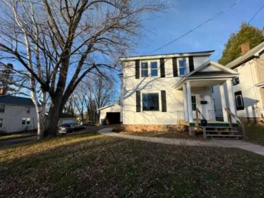 Main picture of 152 W Pewabic St