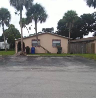 Main picture of 2889 SW 19th Pl