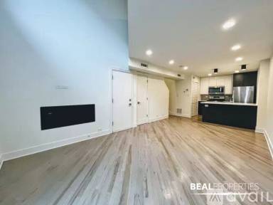 Main picture of 954 W Grace St