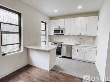 Main picture of 855 Willoughby Ave