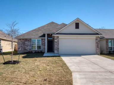 Main picture of 631 Fallbrook Dr