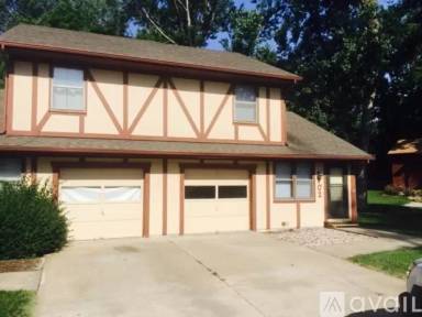 Main picture of 704 S 40th St