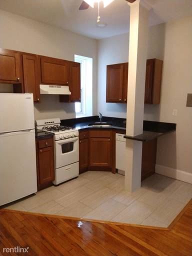 Main picture of 1193 Commonwealth Ave