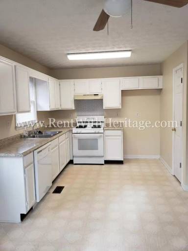 Main picture of 1733 Independence Dr