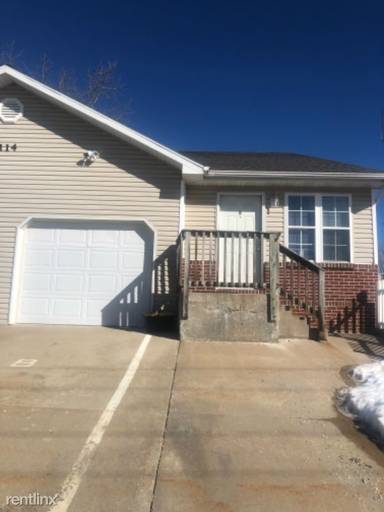 Main picture of 114 E Hillcrest Ave