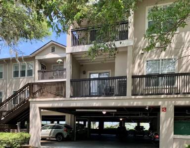 Main picture of 70 Helmsman Way