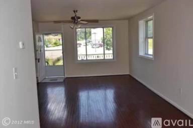 Main picture of 4009 Clay Pl NE