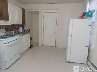 Main picture of 50 Lenox Ave