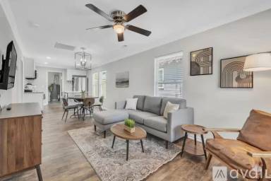Main picture of 213 Ware St
