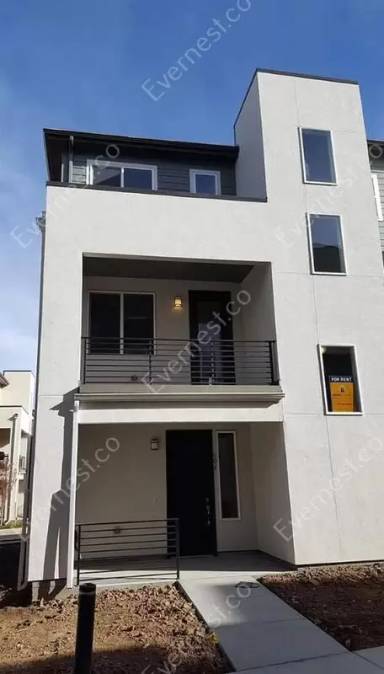 Main picture of 604 E Hinsdale Ave