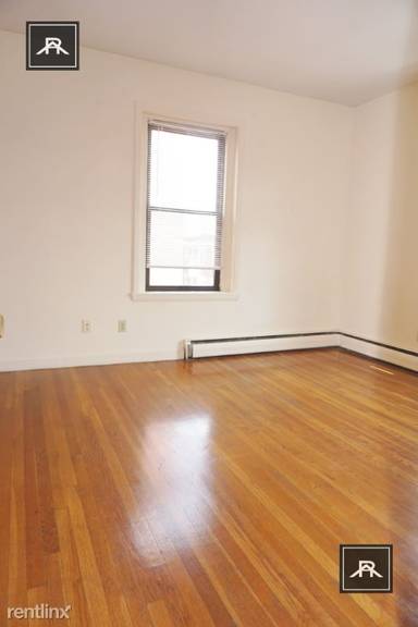 Main picture of 1242 Commonwealth Ave