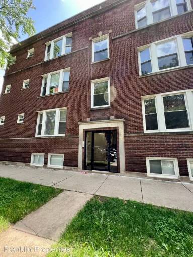 Main picture of 3105 W Argyle St