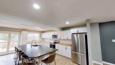 Main picture of 6821 Bonneville Pl