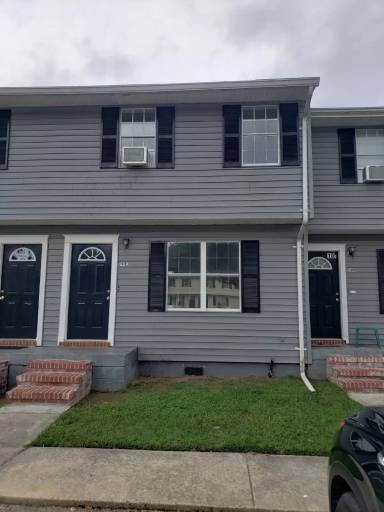 Main picture of 1100 Pineland Avenue