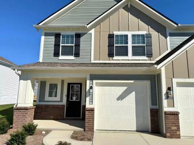 Main picture of 5905 Fire Opal Way