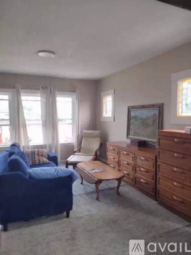 Main picture of 2124 S 7th Ave