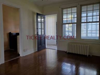 Main picture of 193 Park Ave