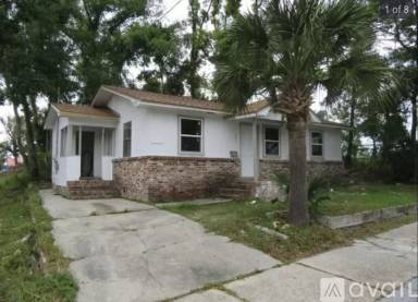 Main picture of 1221 N Palo Alto Ave