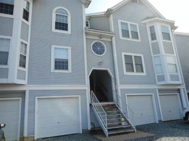 Main picture of 417- D Concord Street
