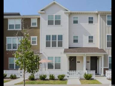 Main picture of 1029 W Painted Horse Ln